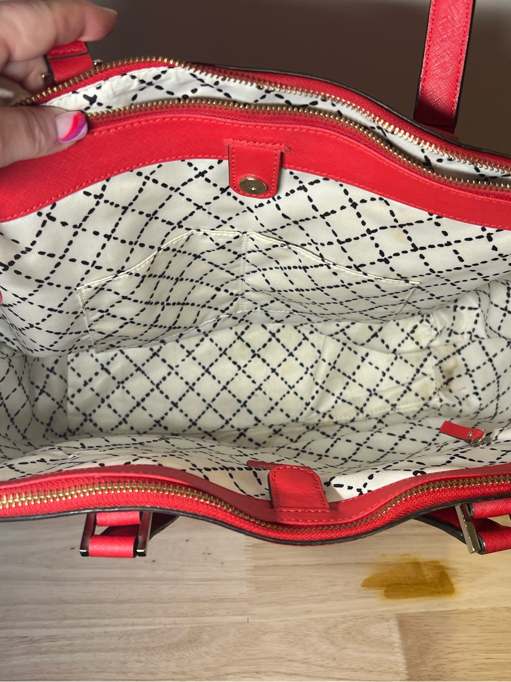 kate spade red leather tote with gold hardware EUC - Picture 5 of 8